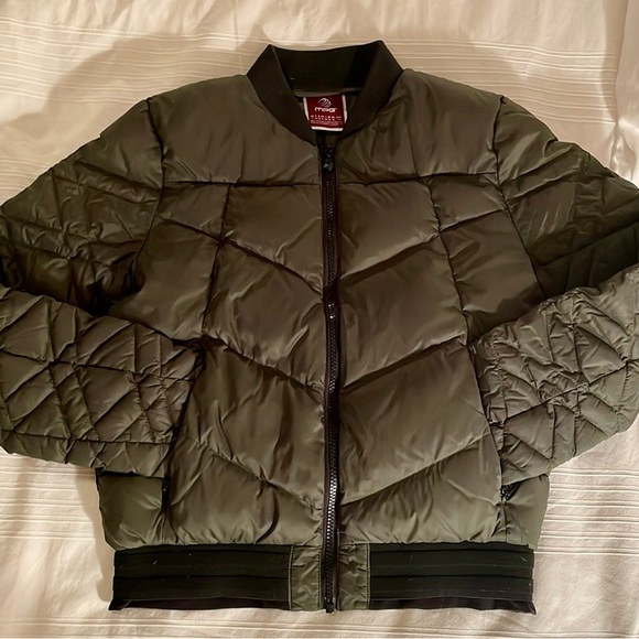 Cropped green Bomber Jacket - Picture 2 of 7